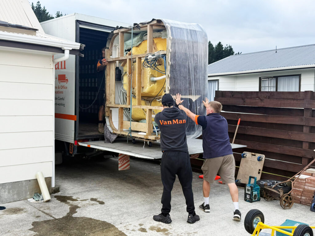 VanMan_WellingtonMovingCompany_SpecialistMoves_SpaPool1